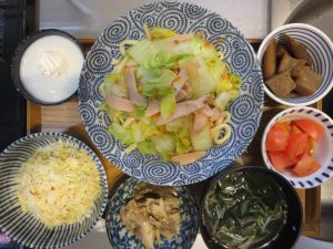 焼うどんメインの献立(180225朝ごはん)