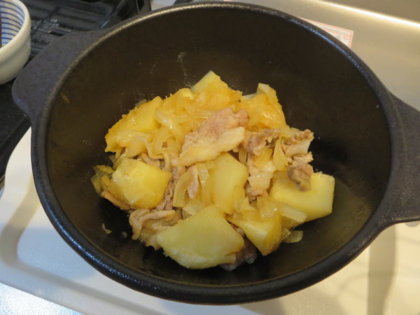 レンジで楽チン カレーポットで肉じゃが