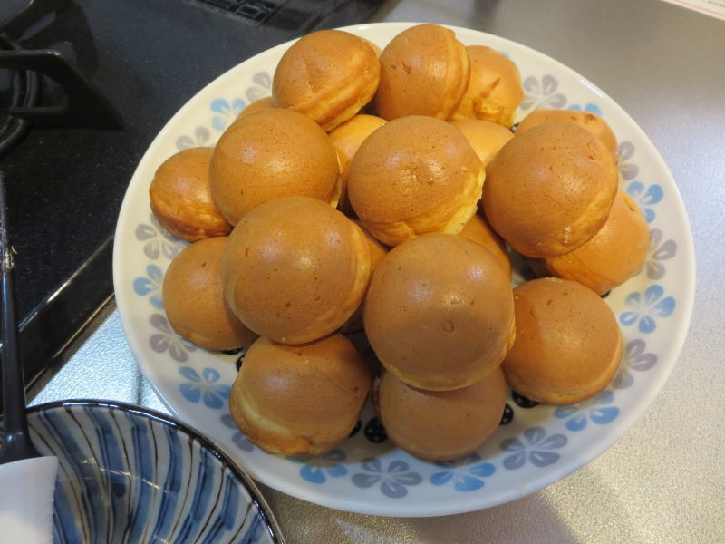 コロコロ♪ひとくちボール焼でホットケーキ