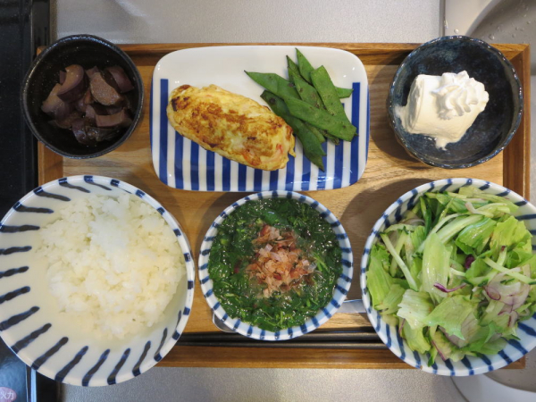 カニカマ入り卵焼きメインの献立