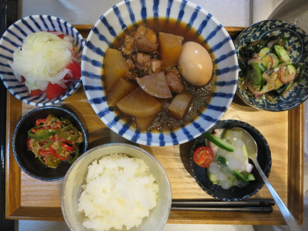 鶏肉と大根と卵の酢醤油煮メインの献立