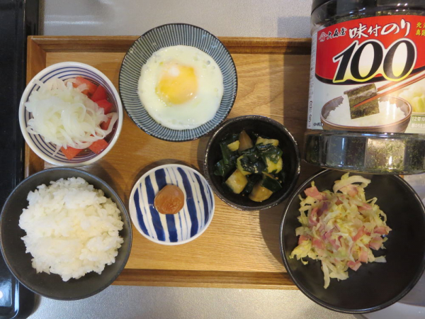 電子レンジ目玉焼きメインの献立