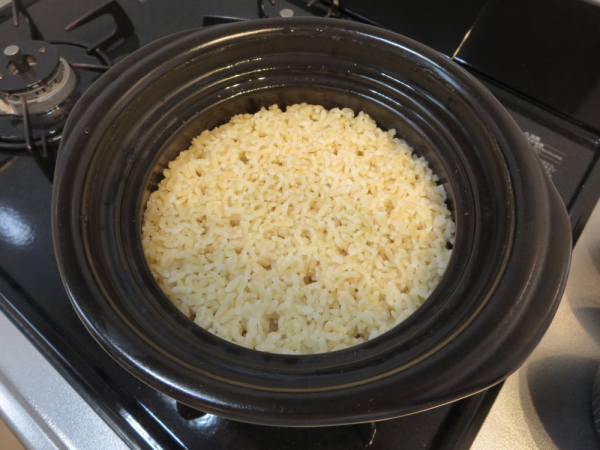 発芽米(ファンケル)を土鍋で炊く