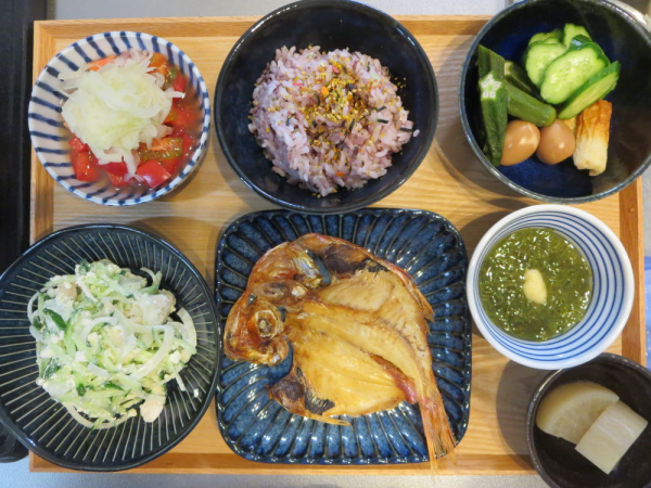 焼魚(金目開き)の献立