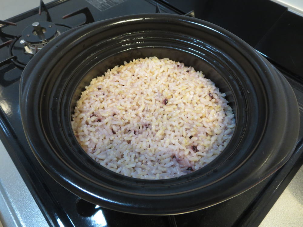 ファンケルの発芽米＋白米＋黒米を土鍋でもちもちに炊く！
