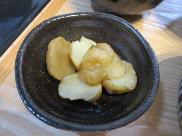 菊芋のホイル焼き(バター燻製醤油味)