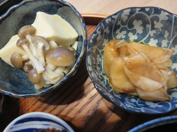高野豆腐煮、菊芋の甘酢醬油漬け