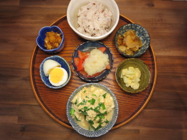 豆腐とニラの炒め物の献立