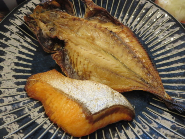 焼魚(アジの開き、鮭)