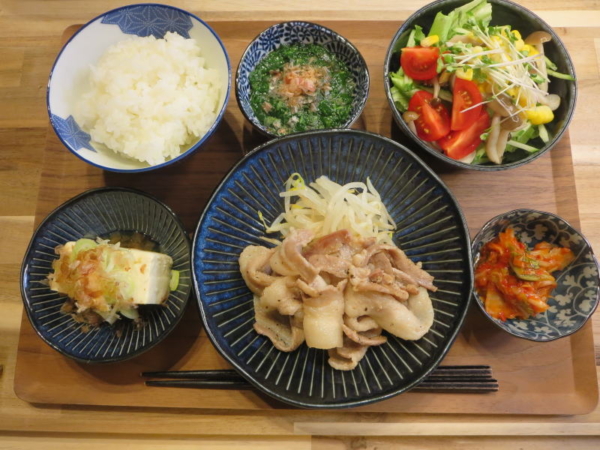 豚バラ塩こしょう焼きの献立