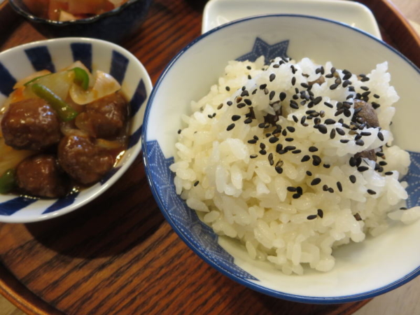 むかごごはん、ミートボールで酢豚風