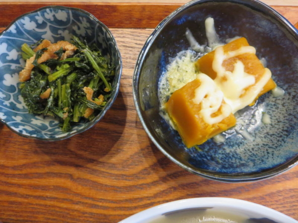 大根葉と油揚げの炒め物、かぼちゃチーズ