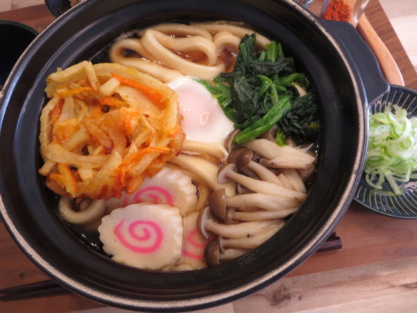 鍋焼きうどん