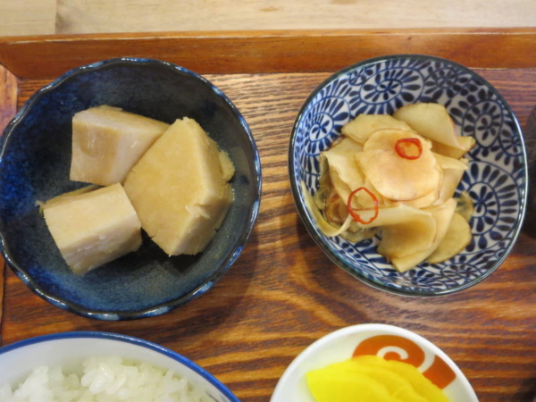 たけのこ芋の煮物、菊芋の甘酢醤油漬け