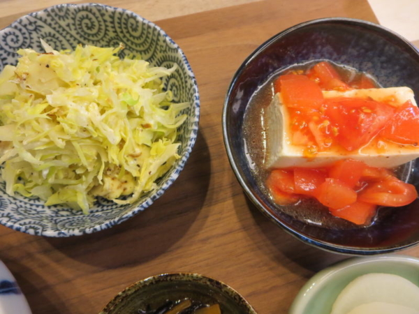 焼キャベツ、豆腐のトマトかけ