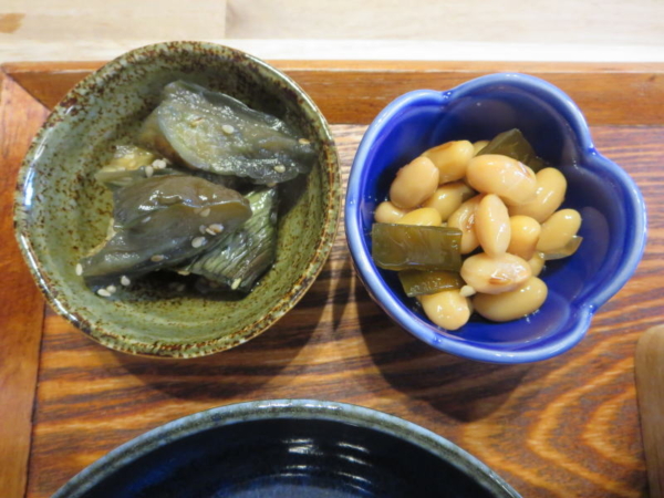 なすの甘辛炒め、昆布豆(市販)