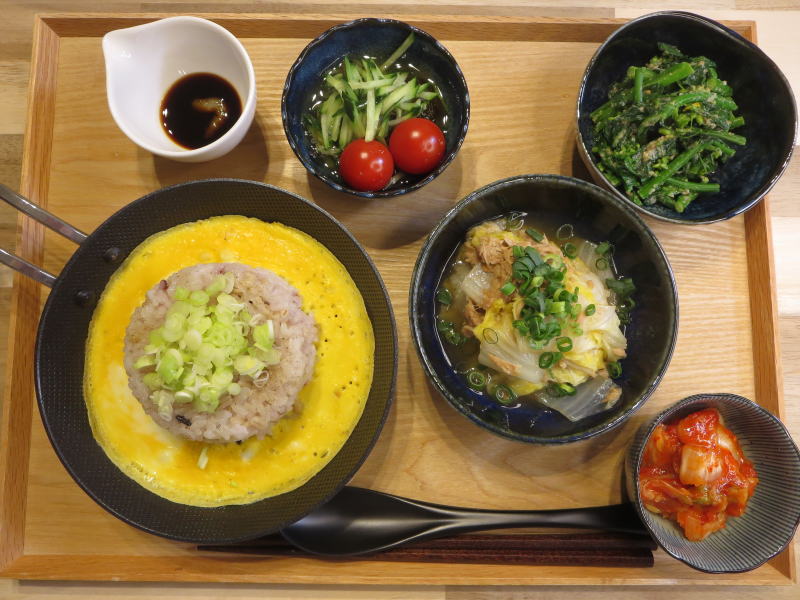 たまごのガーリックバターしょう油ごはんの献立