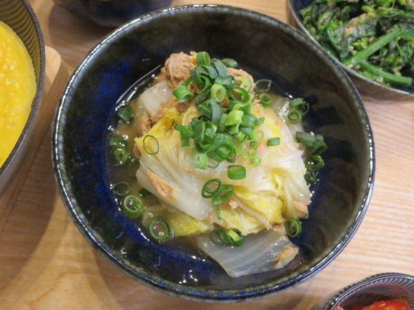 白菜とツナの蒸し煮