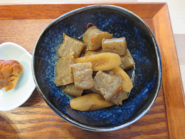 こんにゃくとごぼうのピリ辛煮