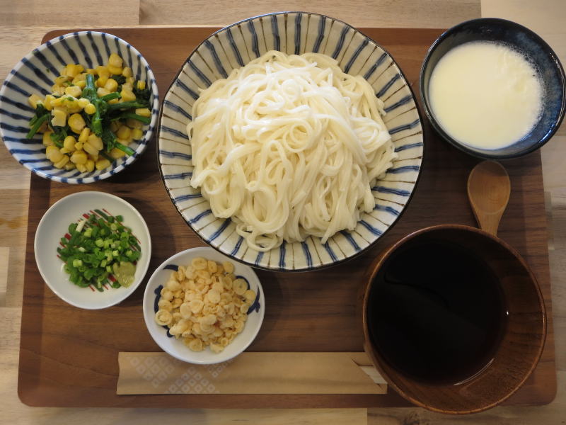 冷しうどんの献立
