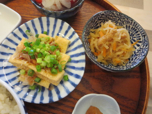 焼き油揚げ、切干大根煮