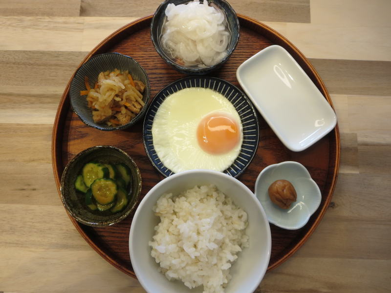 目玉焼きの献立