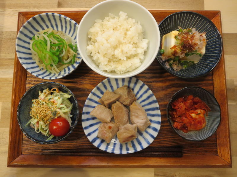 コロコロポークの塩こうじ焼きの献立