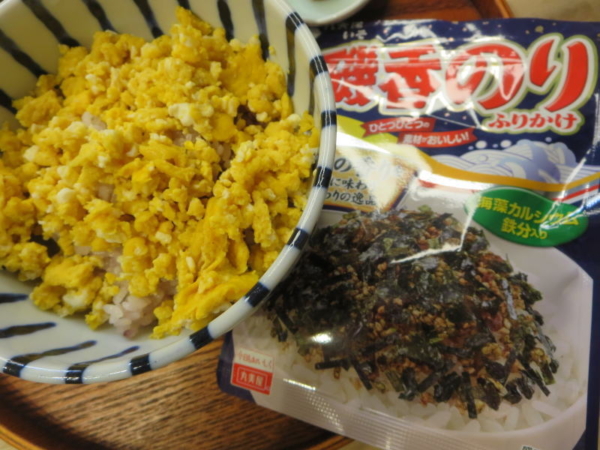 炒りたまごごはん、磯香のりふりかけ