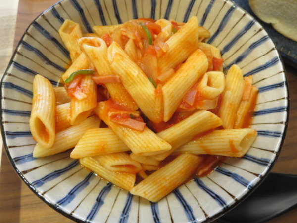 ガーリックトマトパスタ