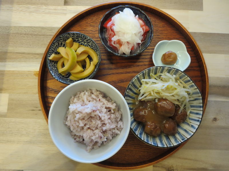 甘酢肉団子の献立