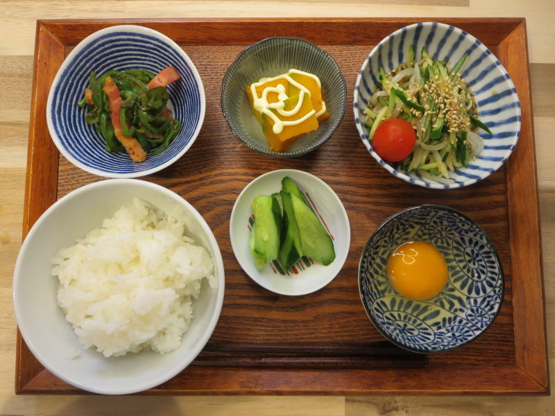たまごかけごはんでランチの献立