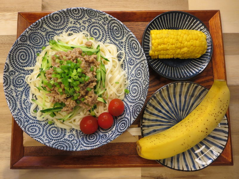 肉みそうどんの献立