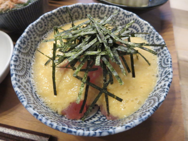 まぐろの山かけ