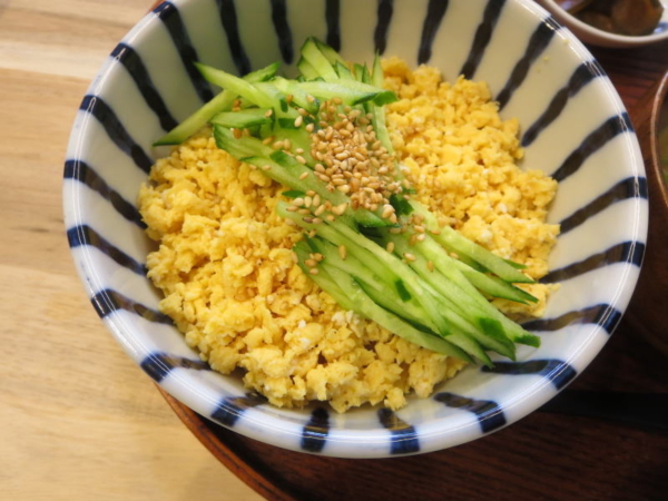 炒りたまご丼