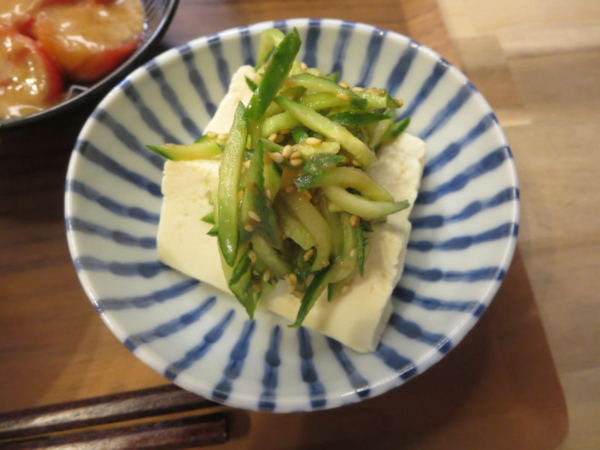 豆腐の梅和えきゅうりのせ
