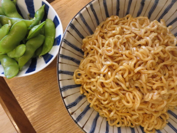 アラビヤン焼きそば、枝豆