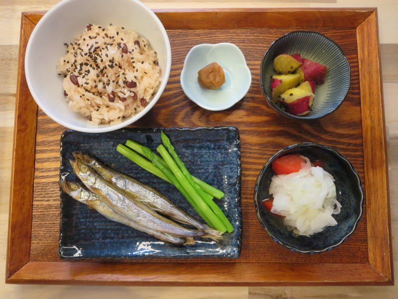 お赤飯の献立