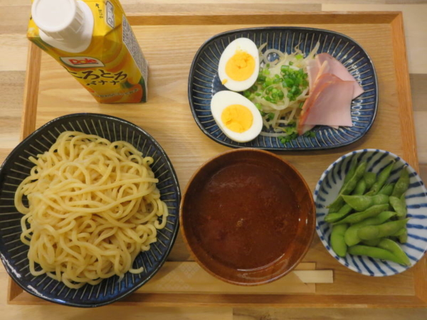つけ麺(旨辛 魚介豚骨醤油味)の献立