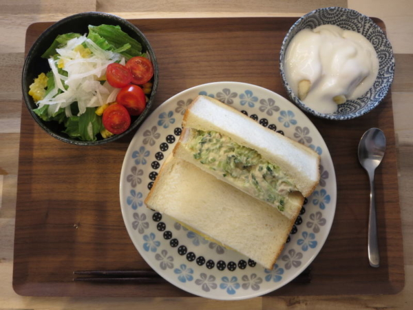 たまごサンド＆ツナきゅうりサンドの献立