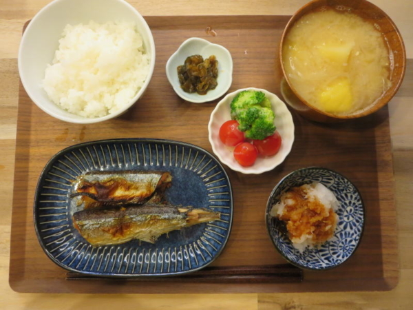 焼さんまの献立