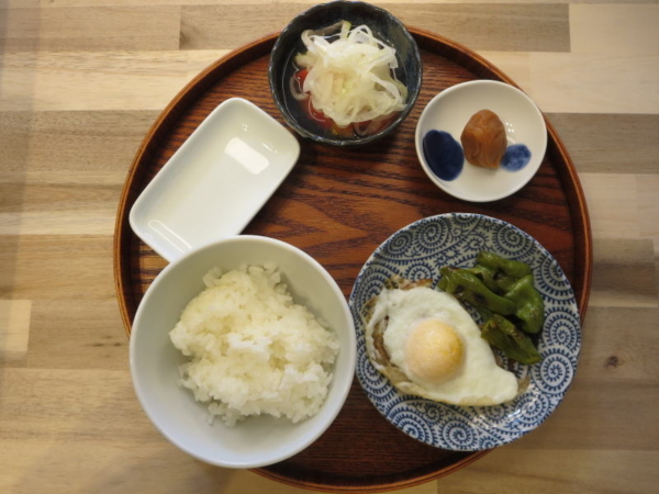 冷凍たまごで目玉焼きの献立