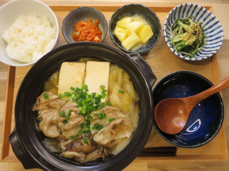 ひとり鍋(鶏だしコク醤油)の献立