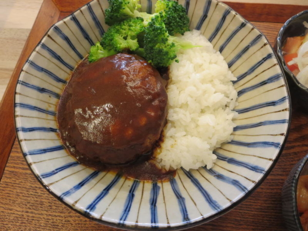 ハンバーグカレー