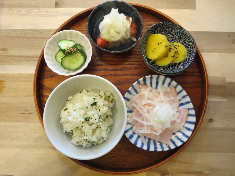 おむすび山(青菜)ごはんの献立