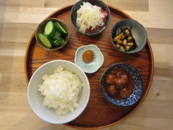 ミートボールの献立