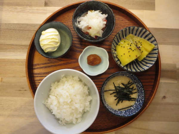 とろろごはんの献立