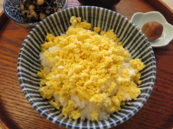 炒りたまご丼