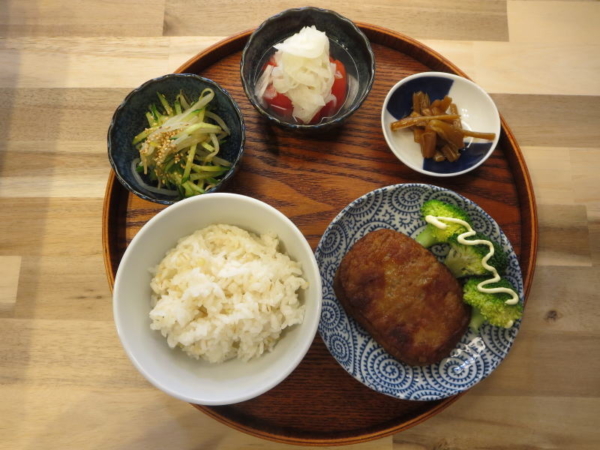 マルシンハンバーグの献立
