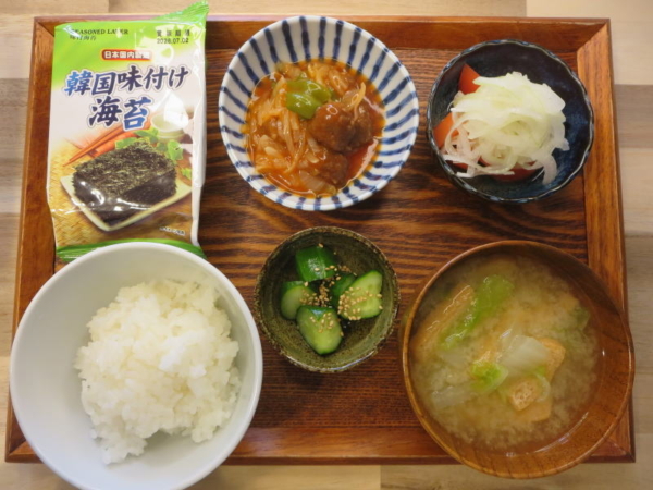 ミートボール(玉ねぎ、ピーマン入り)の献立