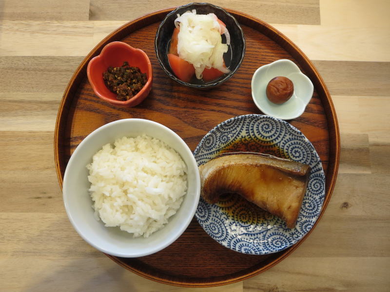 ぶりの照り焼きの献立